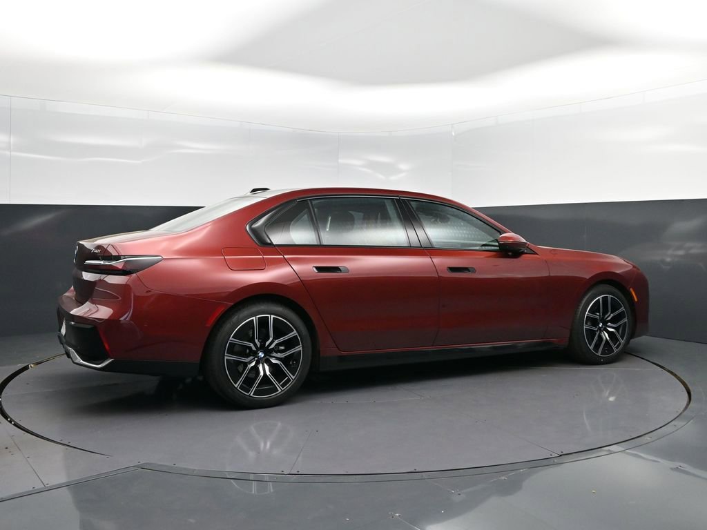 Certified 2025 BMW 740i image 8