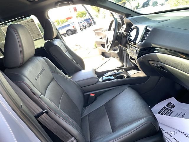 Used 2025 Honda Passport Black Edition image 14