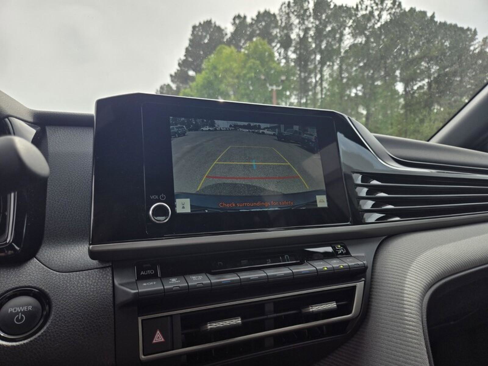 Used 2025 Toyota Camry SE image 16