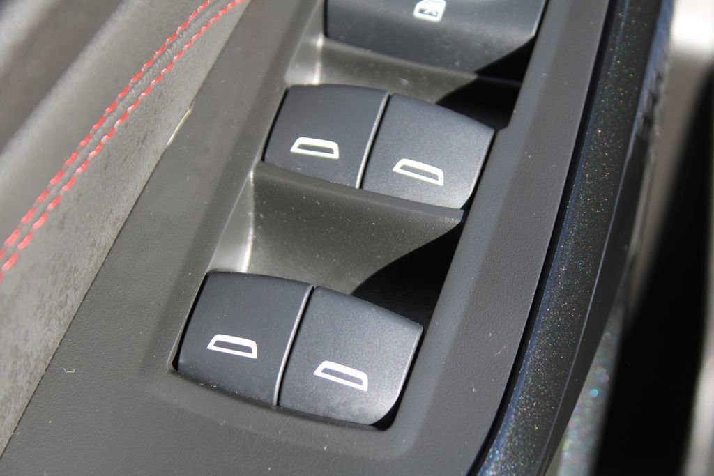 Used 2024 Chevrolet Trax RS image 19