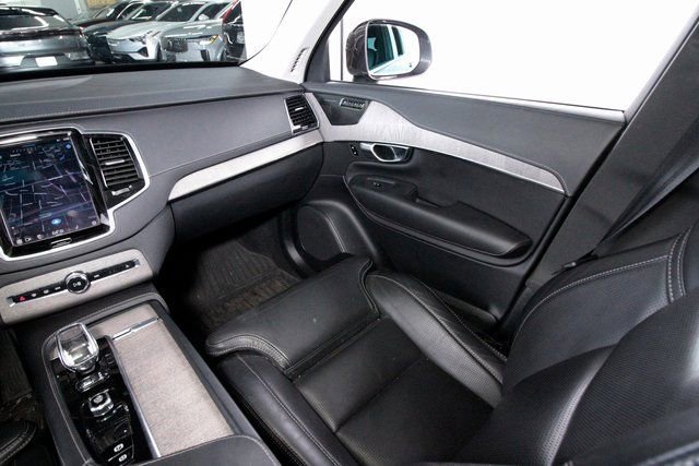 Certified 2023 Volvo XC90 B6 Ultimate w/ Protection Package Premier image 7