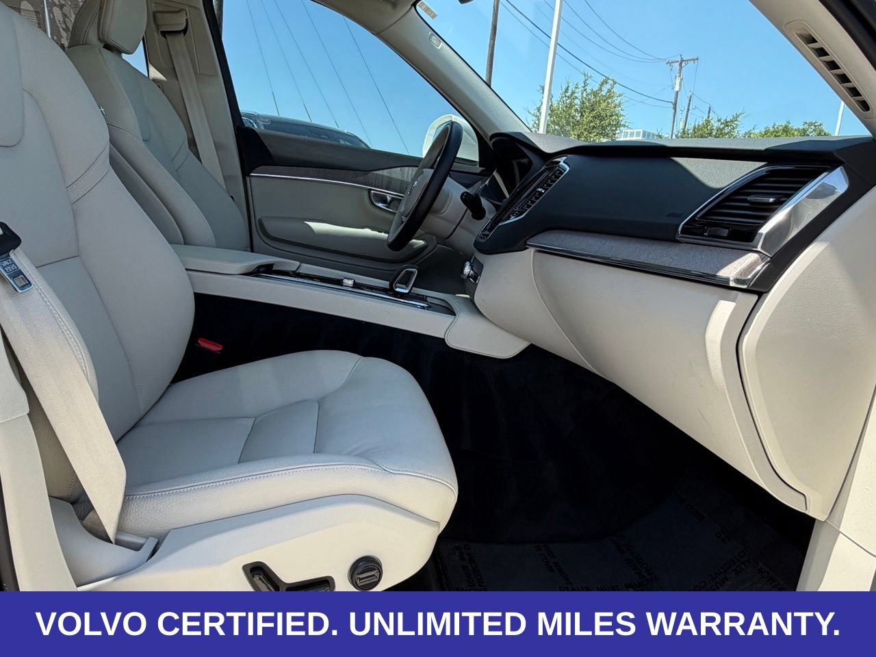Certified 2025 Volvo XC90 T8 Plus AWD/4WD image 34