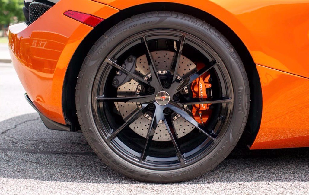 Used 2018 McLaren 720S Performance RWD image 23