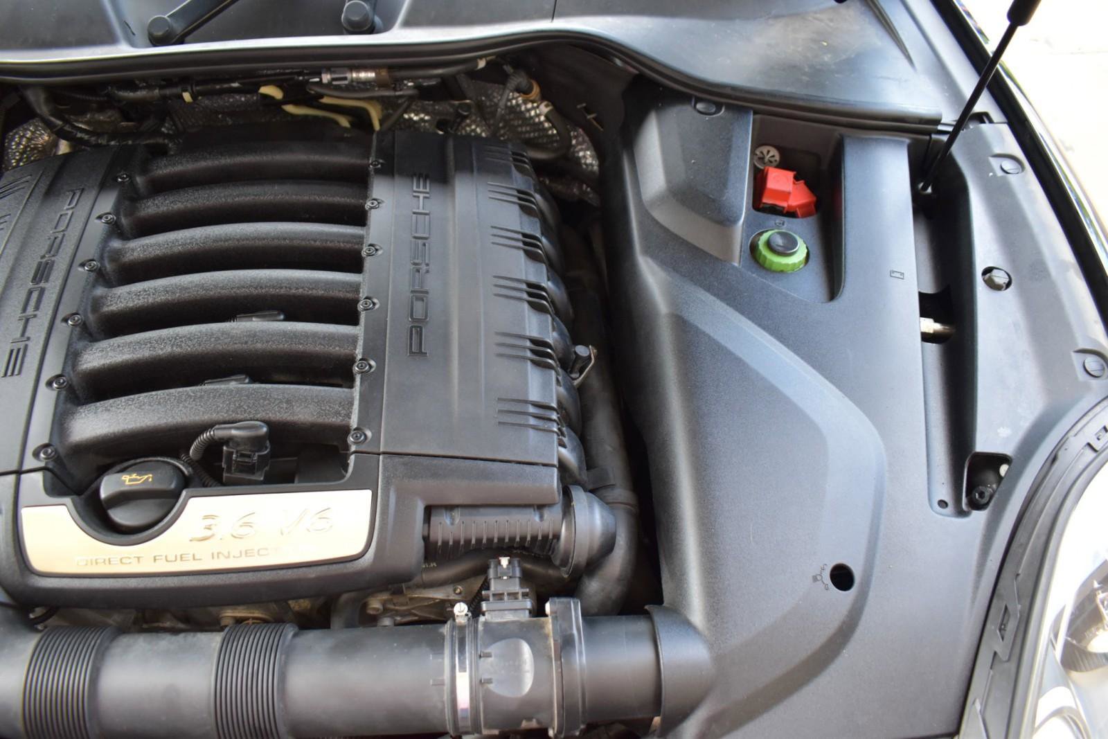 Used 2016 Porsche Cayenne image 50