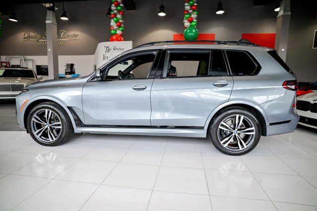 Used 2024 BMW X7 xDrive40i w/ M Sport Package image 7