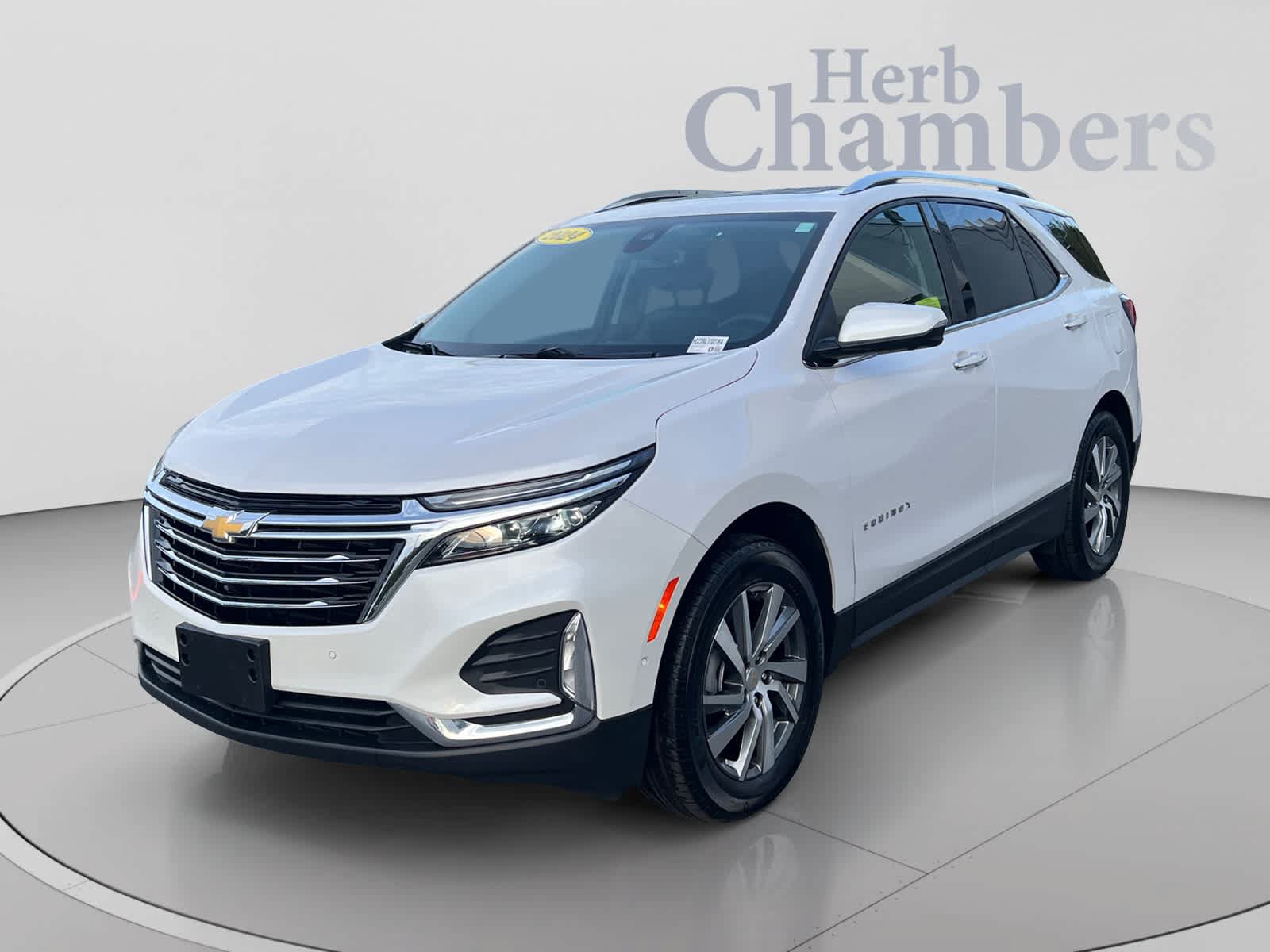 Used 2024 Chevrolet Equinox Premier AWD/4WD image 4