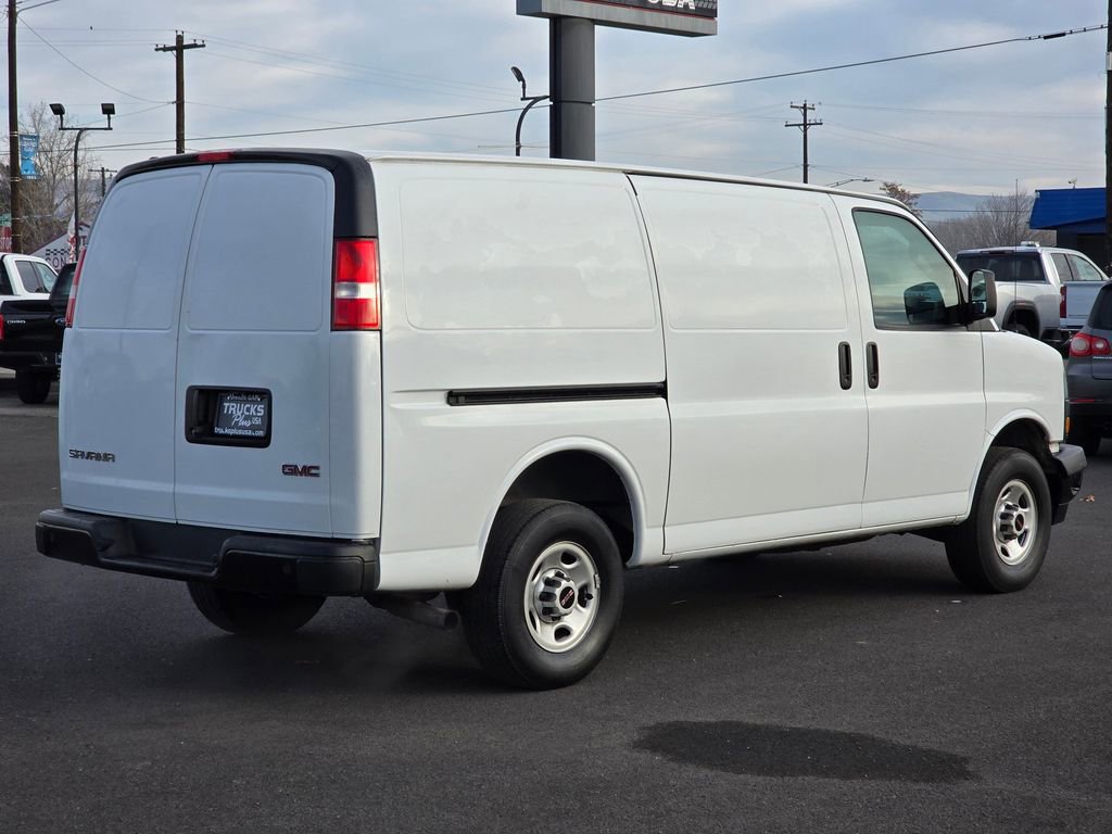 Used 2023 GMC Savana 3500 w/ Driver Convenience Package image 5