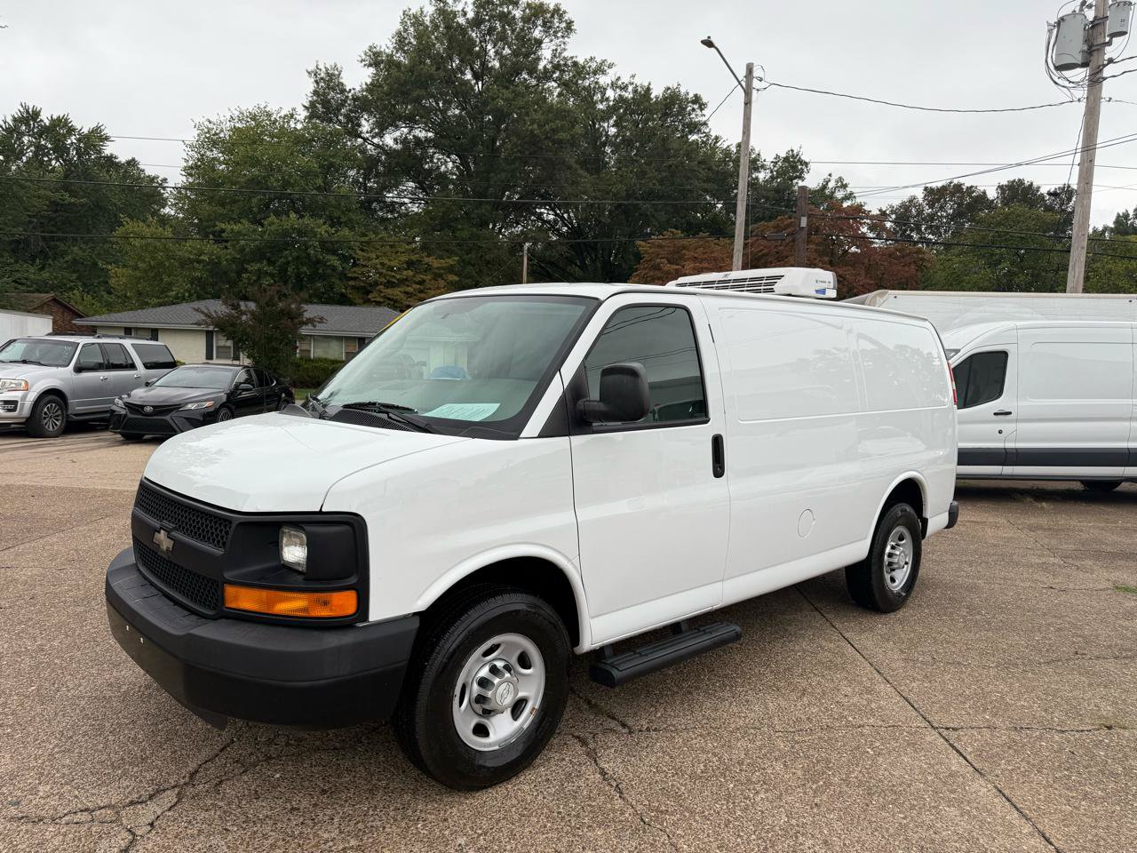 Used 2015 Chevrolet Express 2500 RWD image 3