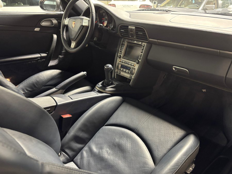 Used 2005 Porsche 911 Carrera image 24