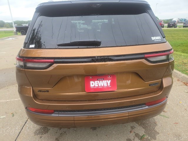 New 2027 Jeep Grand Cherokee Summit AWD/4WD image 24