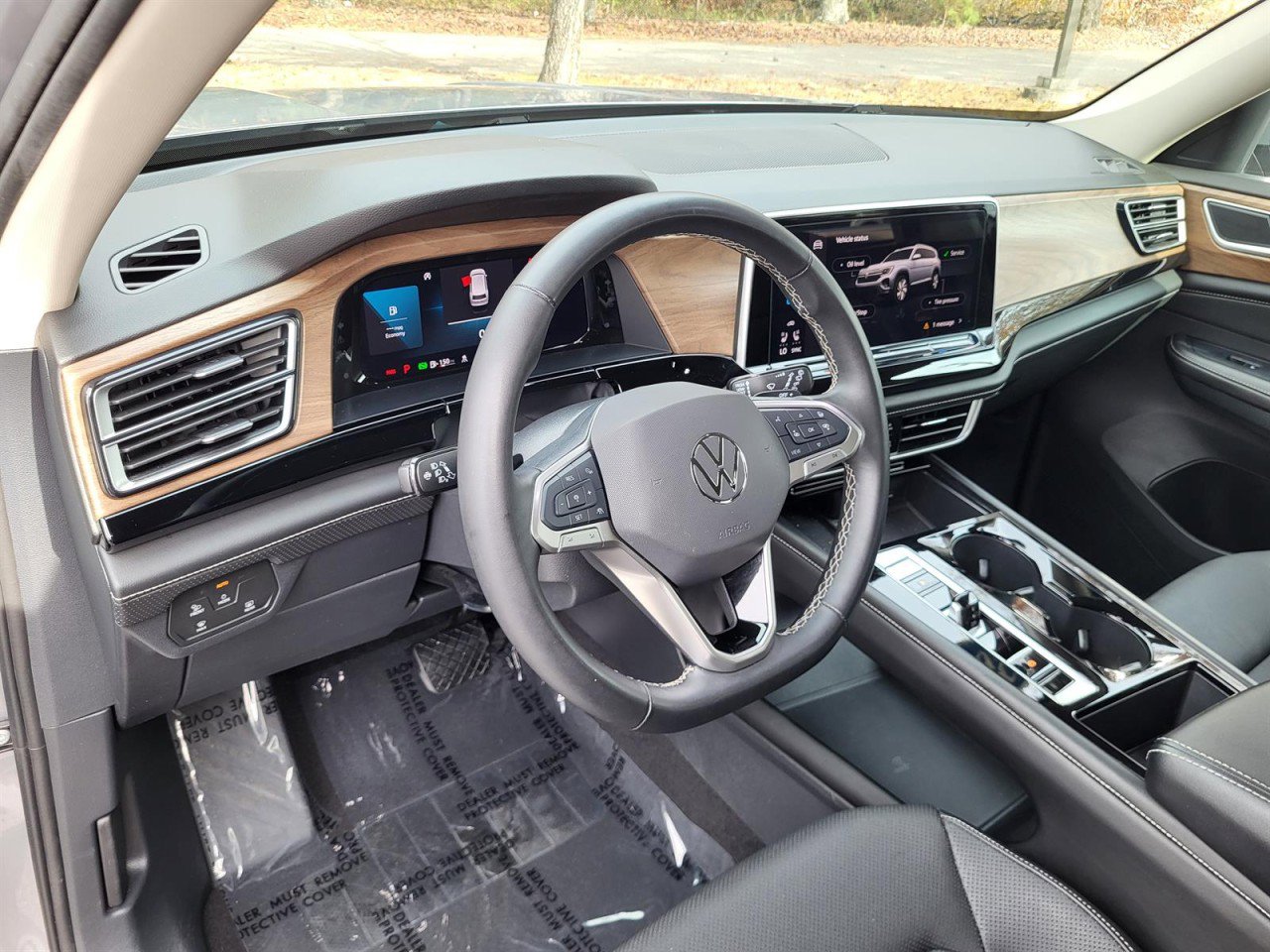 Used 2024 Volkswagen Atlas SE image 11