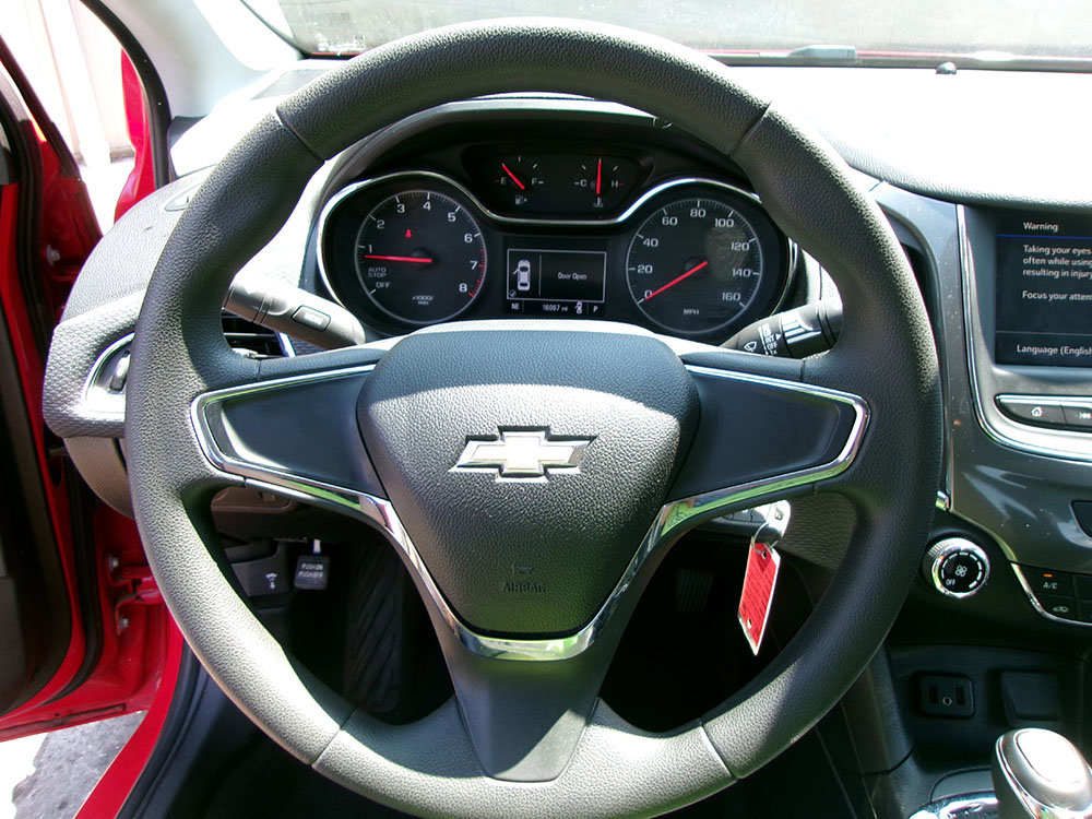 Used 2019 Chevrolet Cruze LS FWD image 17