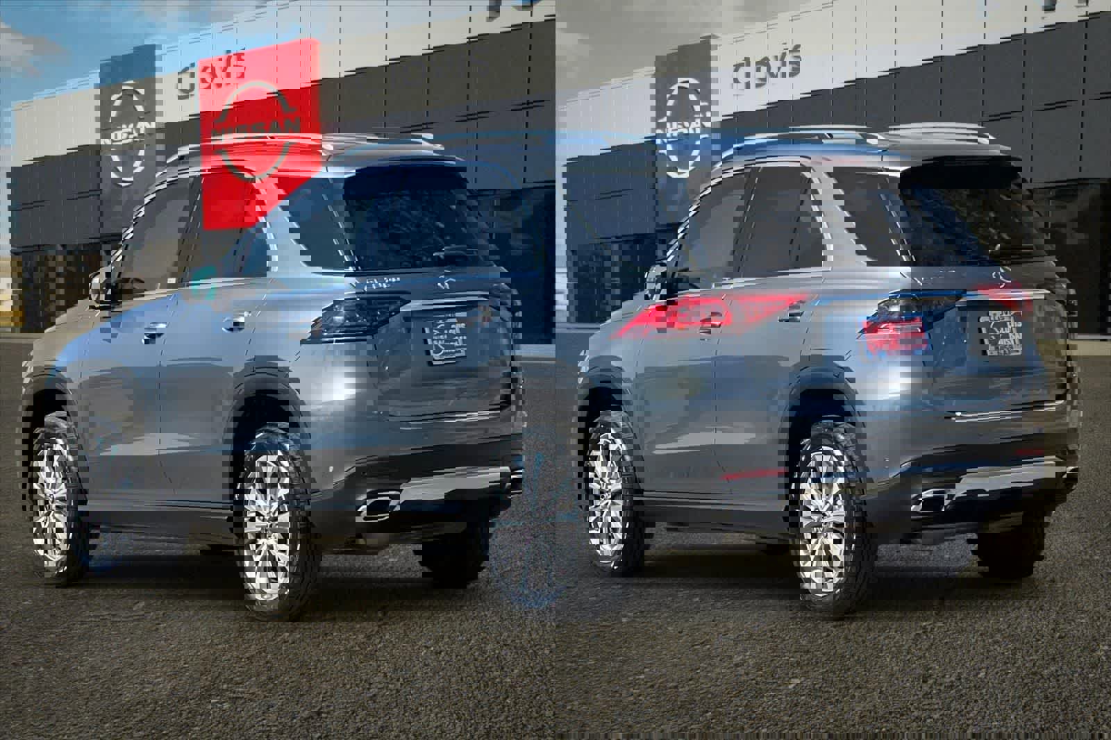 Used 2022 Mercedes-Benz GLE 350 w/ Premium Package image 7