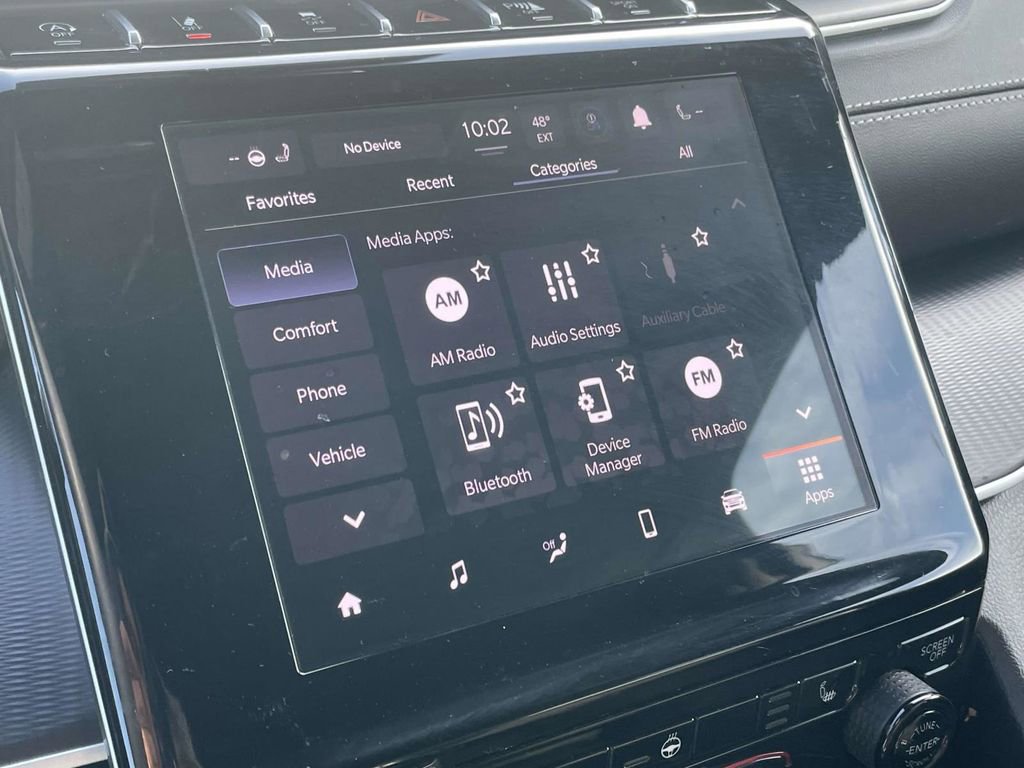 Certified 2025 Jeep Grand Cherokee Altitude image 35