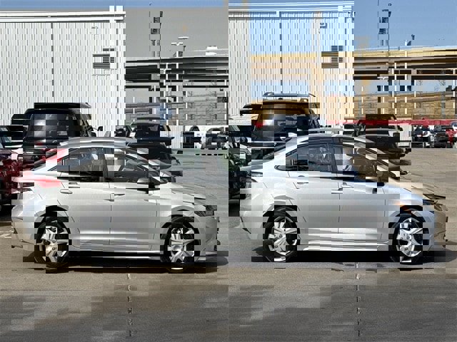 Used 2023 Toyota Corolla LE image 3