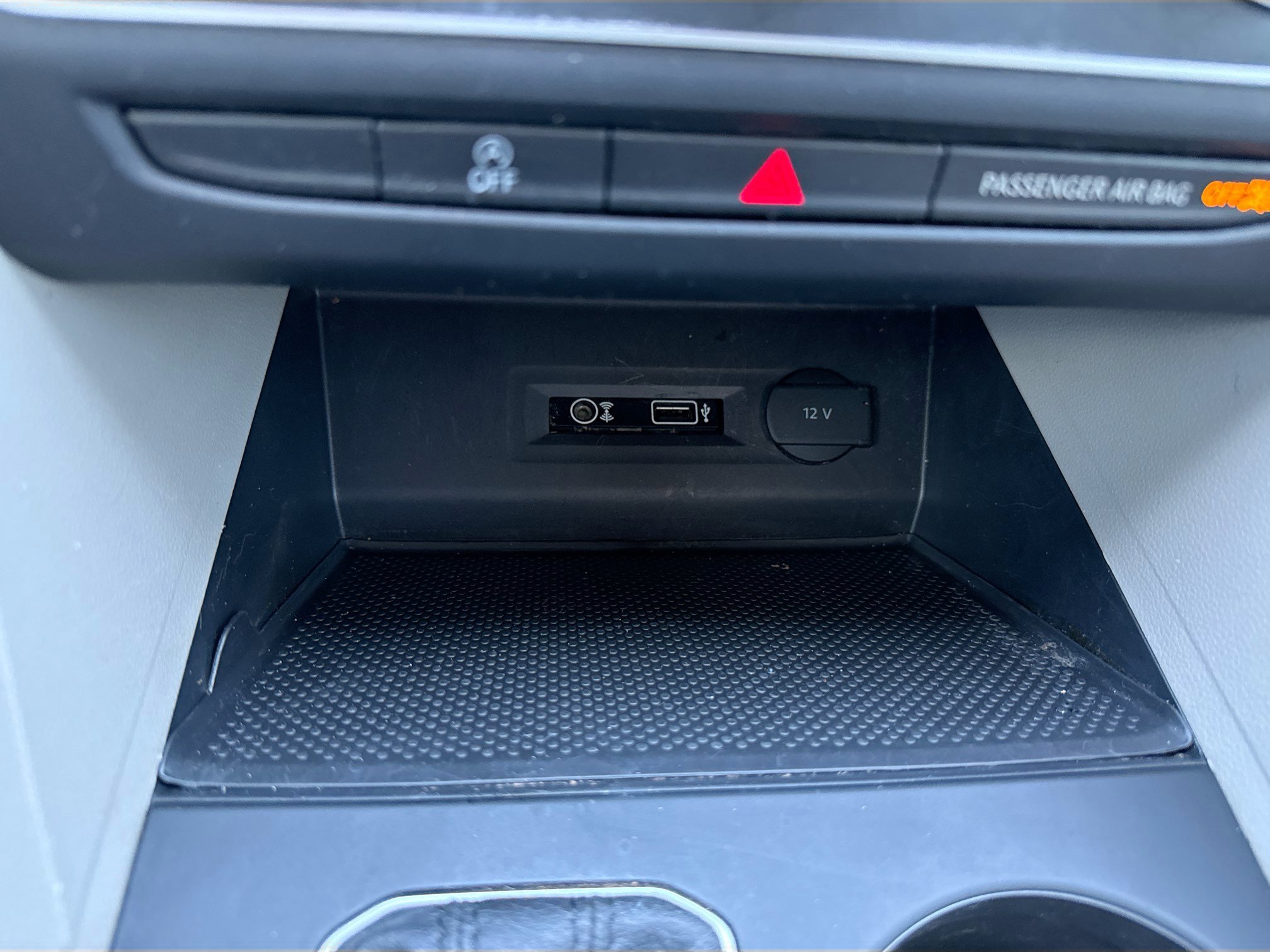 Used 2019 Volkswagen Atlas SE FWD image 29
