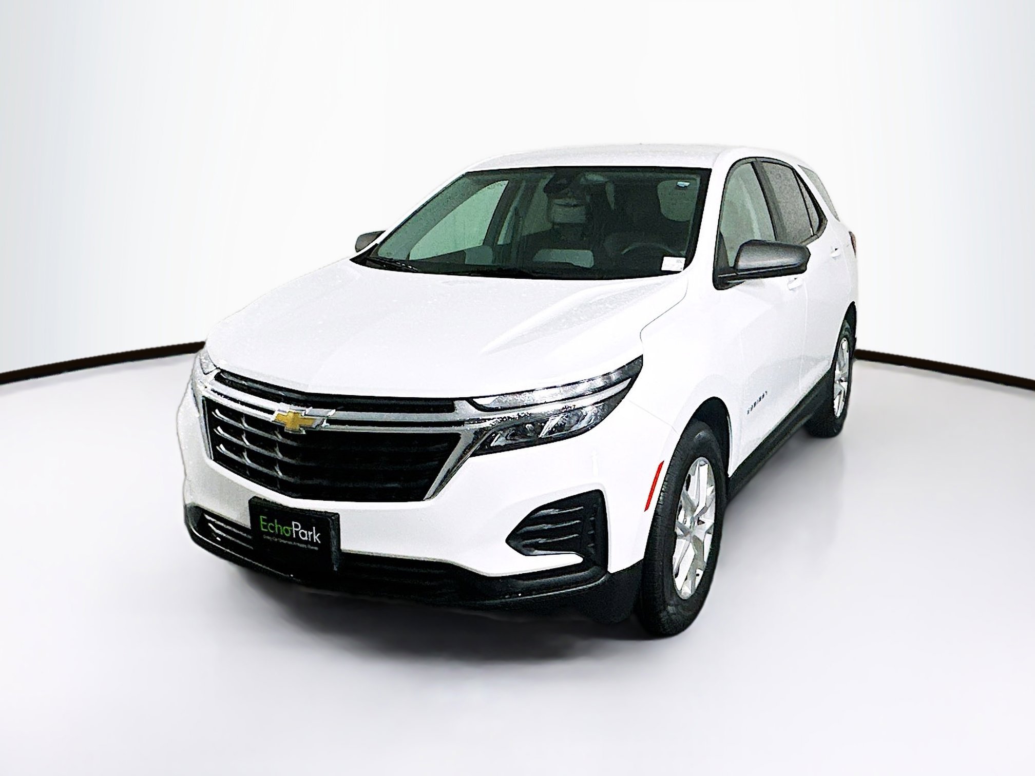 Used 2022 Chevrolet Equinox LS w/ LS Convenience Package image 3