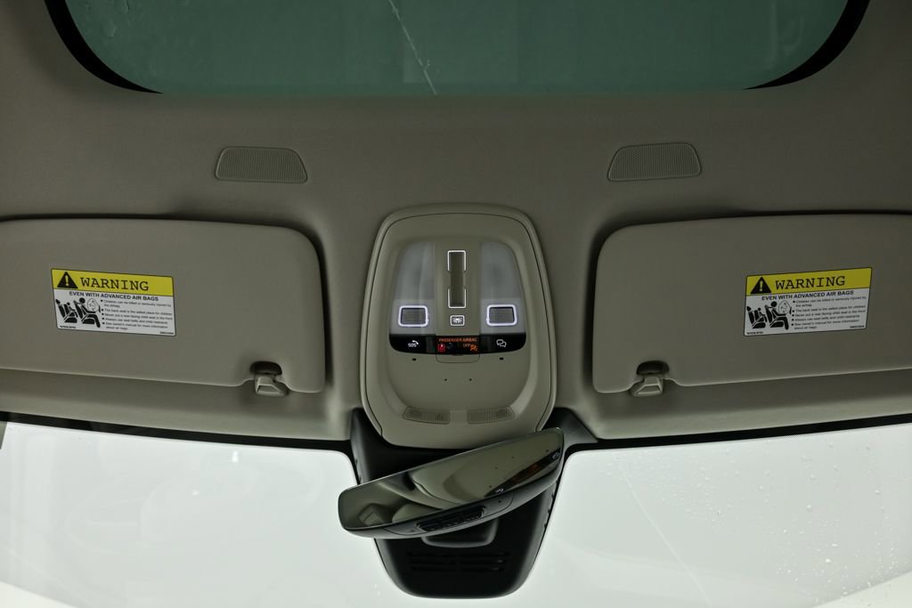 New 2026 Volvo XC60 B5 Ultra w/ Protection Package Premier image 19
