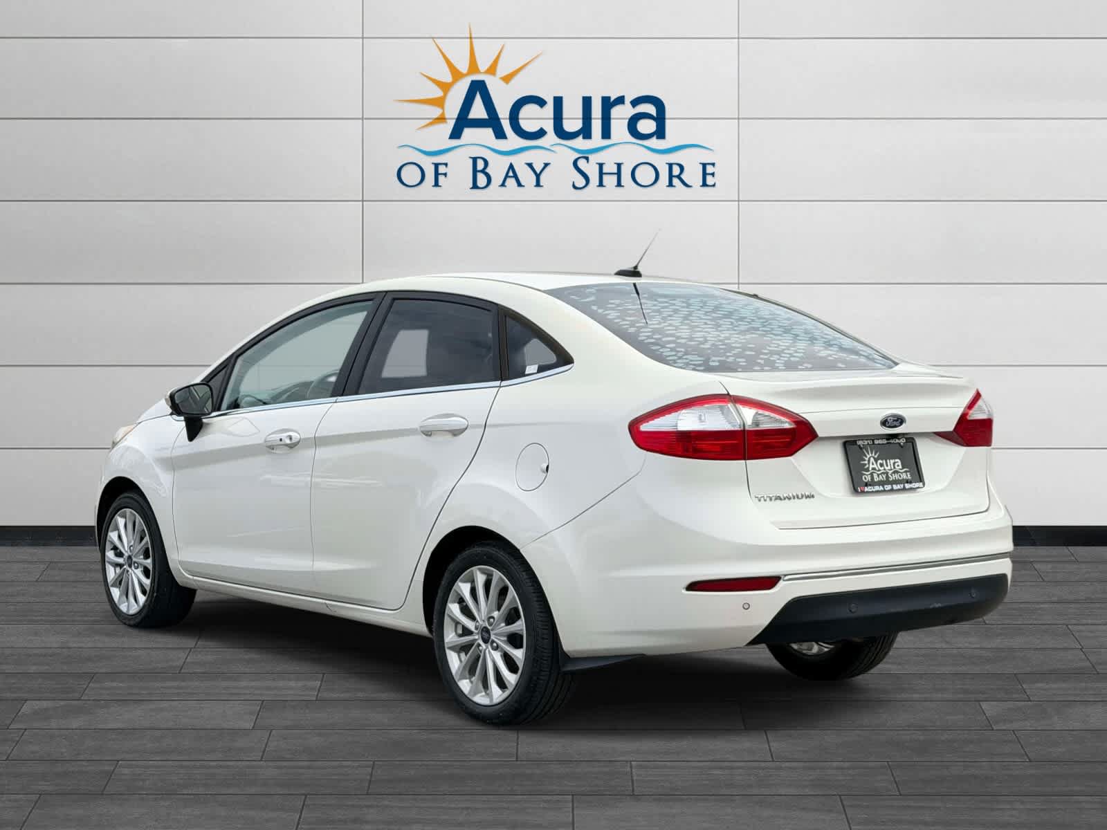 Used 2017 Ford Fiesta Titanium FWD image 5