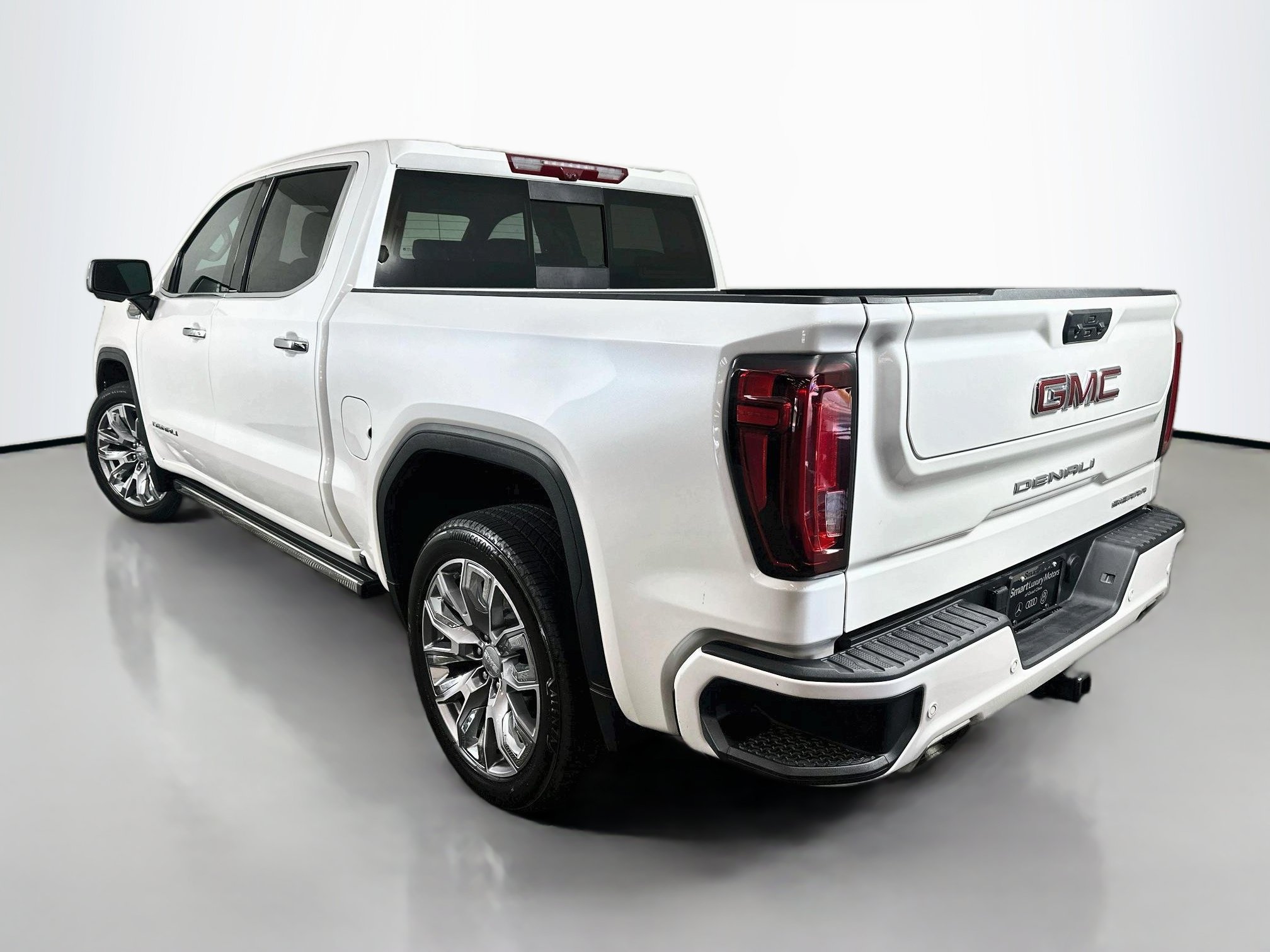 Used 2024 GMC Sierra 1500 Denali w/ Denali Reserve Package AWD/4WD image 5