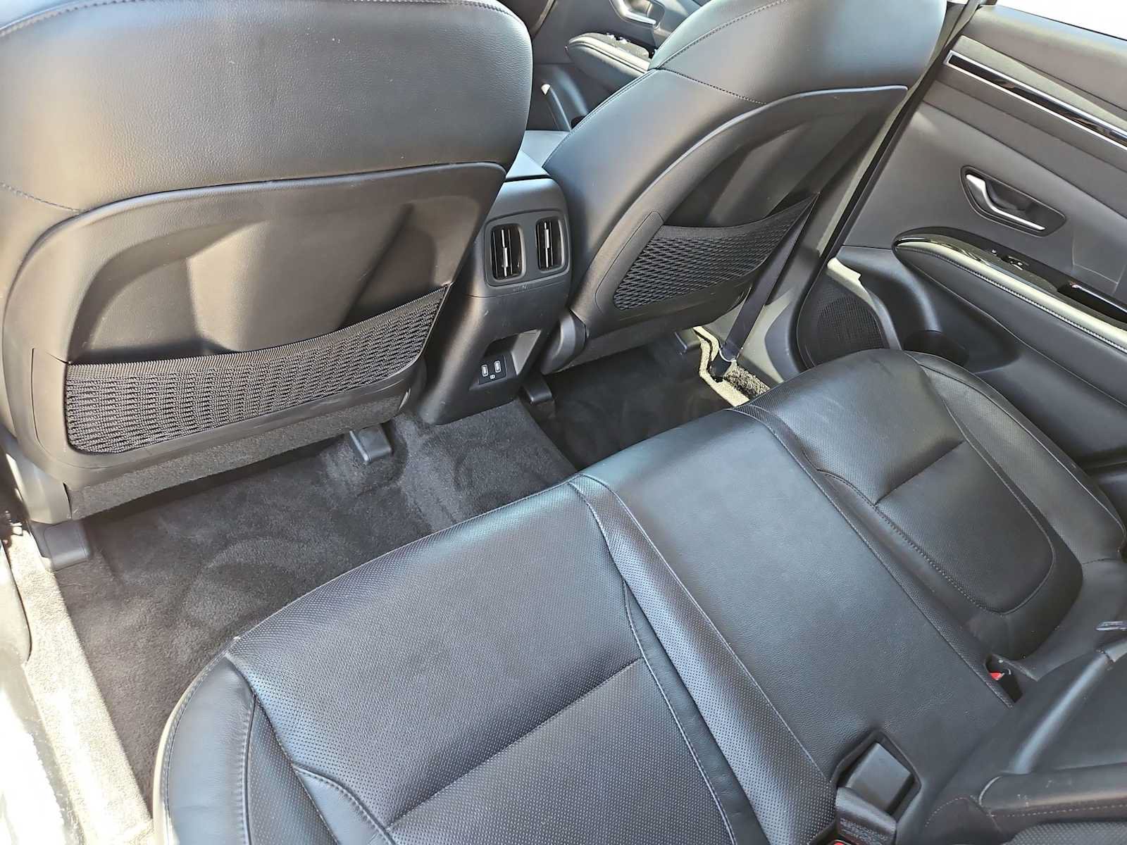 Certified 2022 Hyundai Tucson Limited AWD/4WD image 18