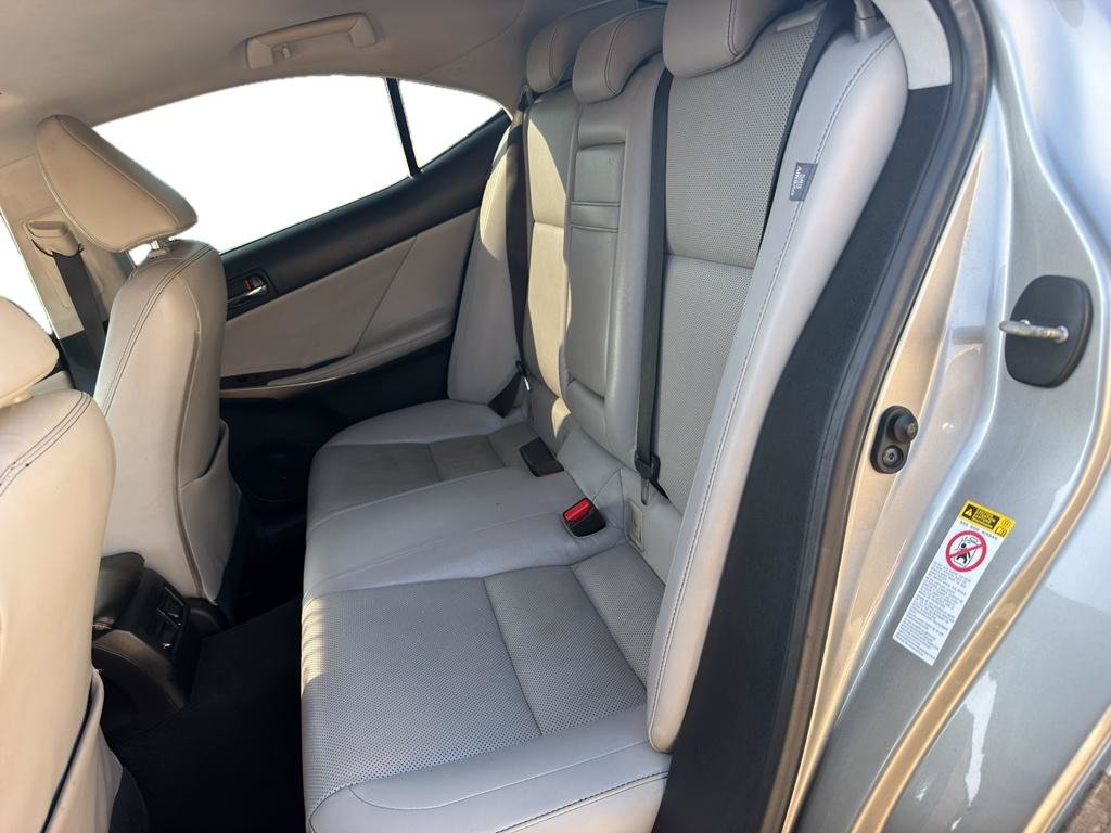 Used 2015 Lexus IS 250 RWD image 7