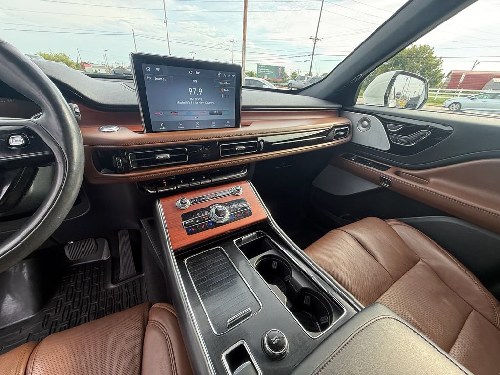 Used 2021 Lincoln Aviator Reserve w/ Equipment Group 208A AWD/4WD image 15