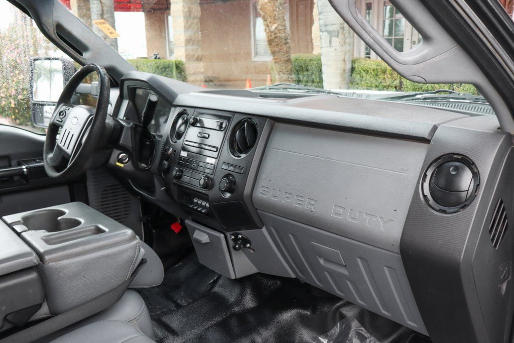 Used 2011 Ford F550 4x4 Crew Cab Super Duty w/ Payload Upgrade Pkg image 34