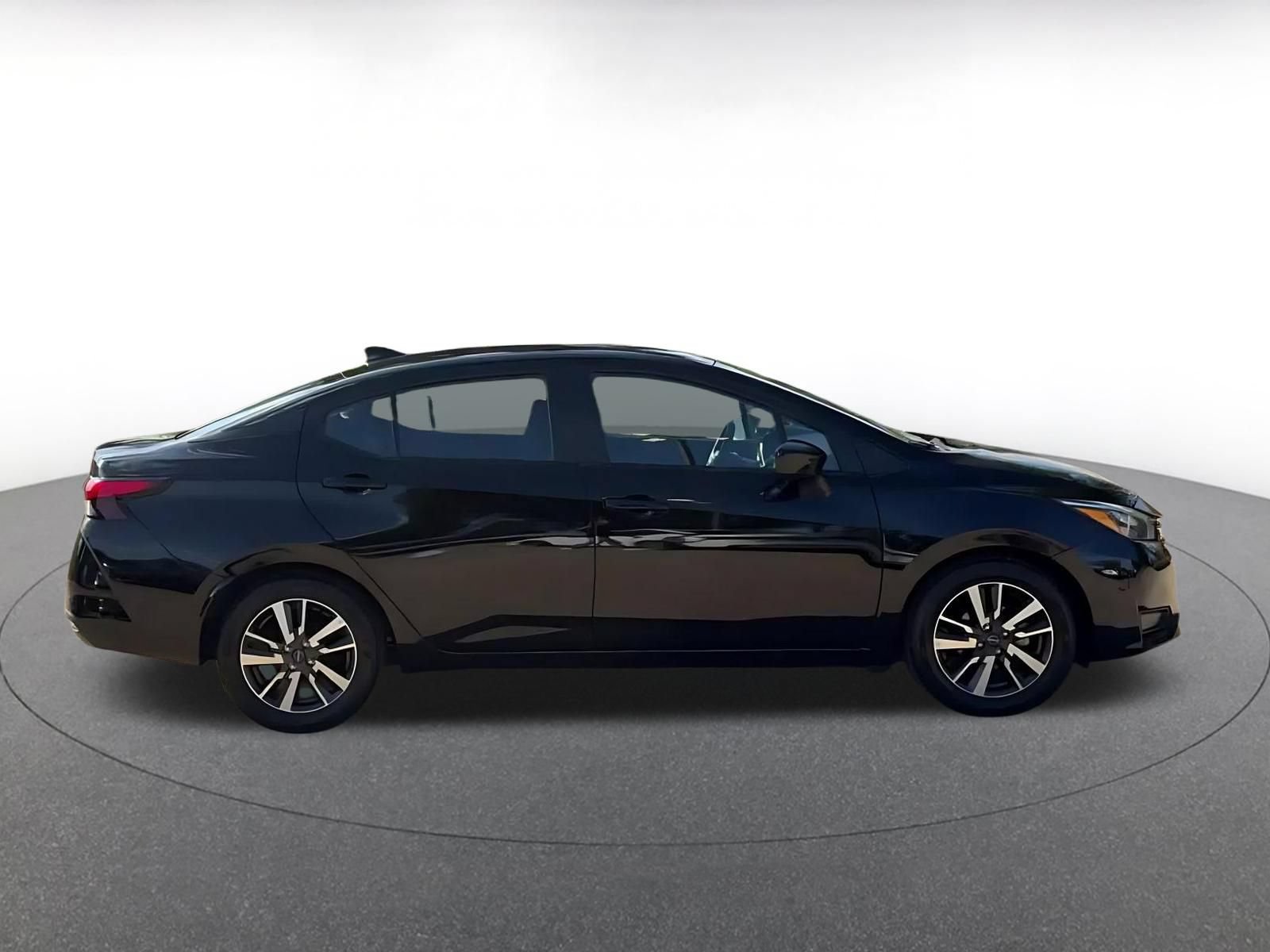Used 2025 Nissan Versa SV FWD image 13