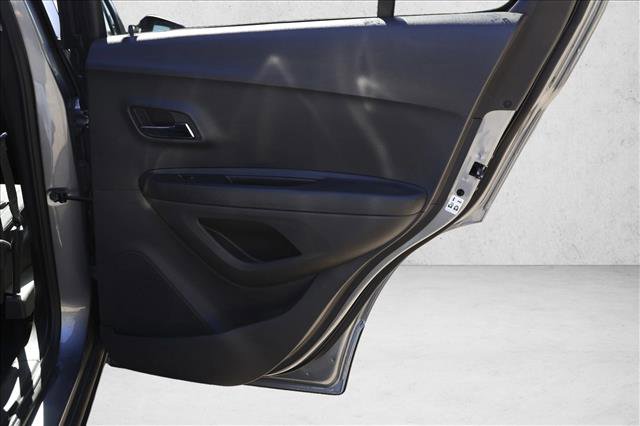 Used 2020 Chevrolet Trax LS w/ Tint and Cruise Package FWD image 26