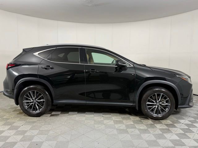 Used 2024 Lexus NX 250 FWD w/ Towing Package (2000 Lbs) image 8