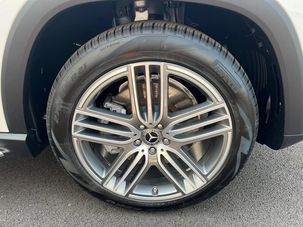 New 2026 Mercedes-Benz GLS 450 4MATIC image 38