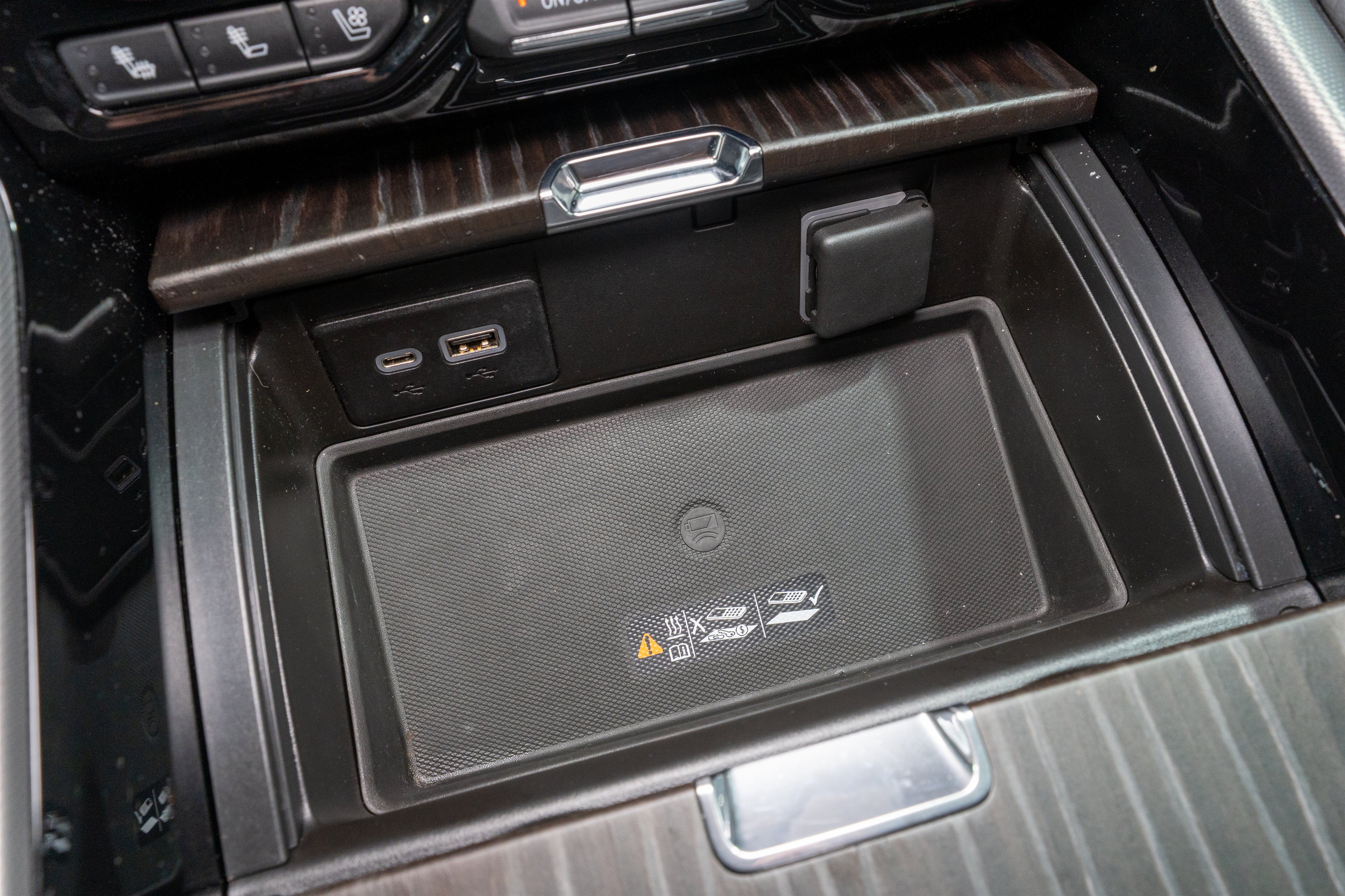Used 2021 GMC Yukon Denali AWD/4WD image 25