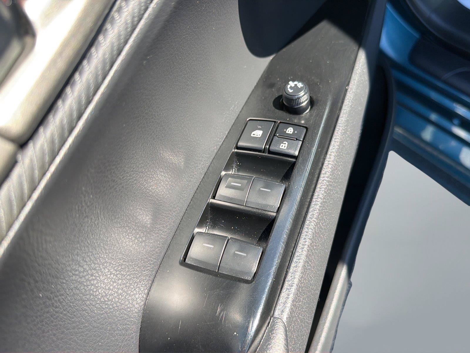 Used 2025 Toyota Camry SE FWD image 25