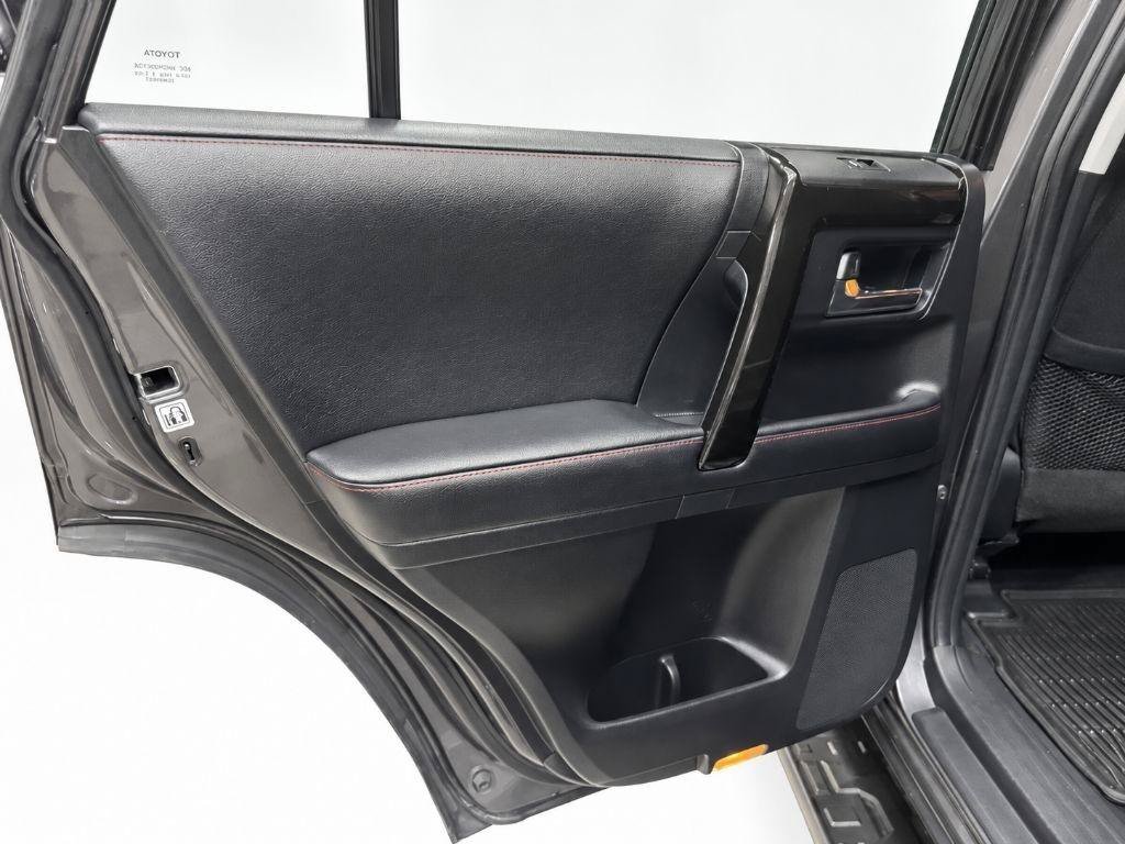 Used 2019 Toyota 4Runner TRD Off-Road AWD/4WD image 14