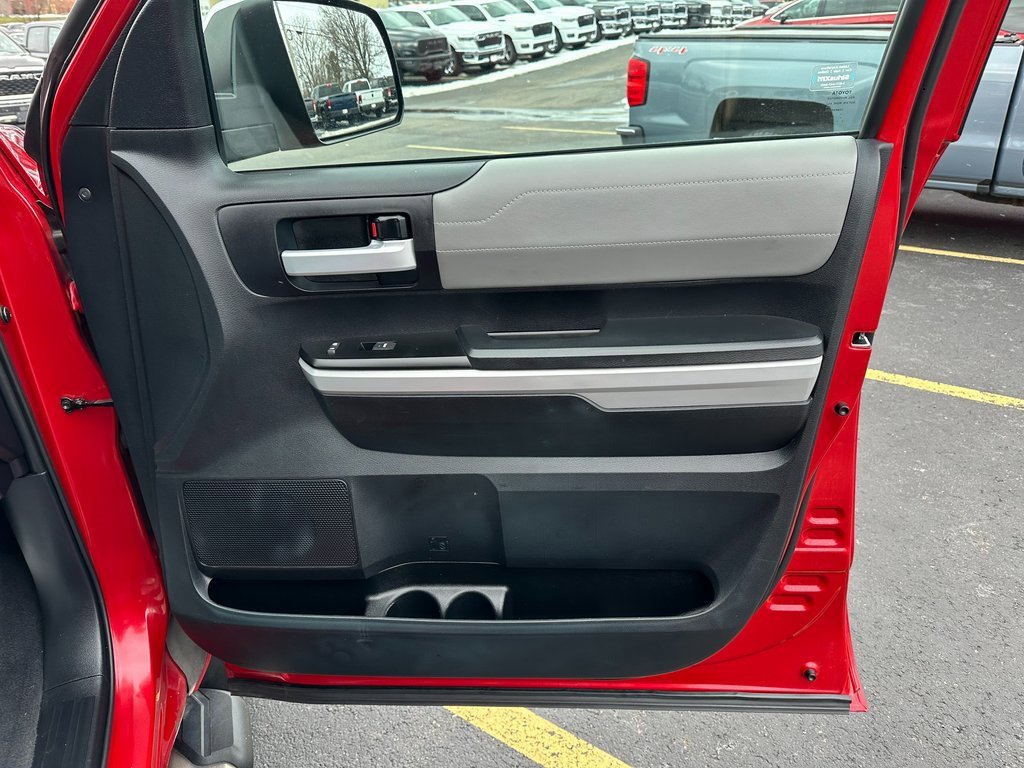 Used 2021 Toyota Tundra Limited w/ Limited Premium Package image 28