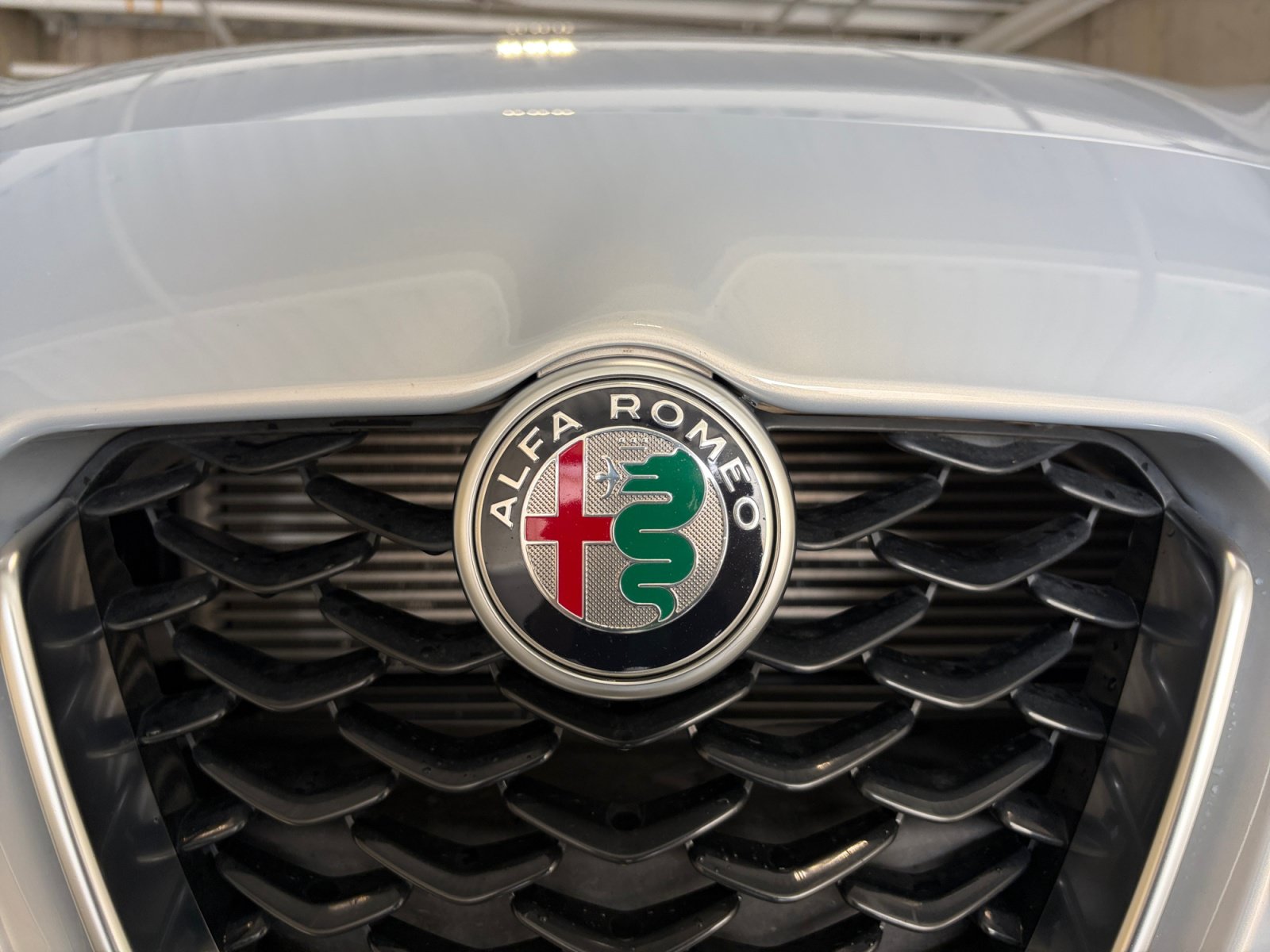 Used 2024 Alfa Romeo Giulia Ti AWD/4WD image 12
