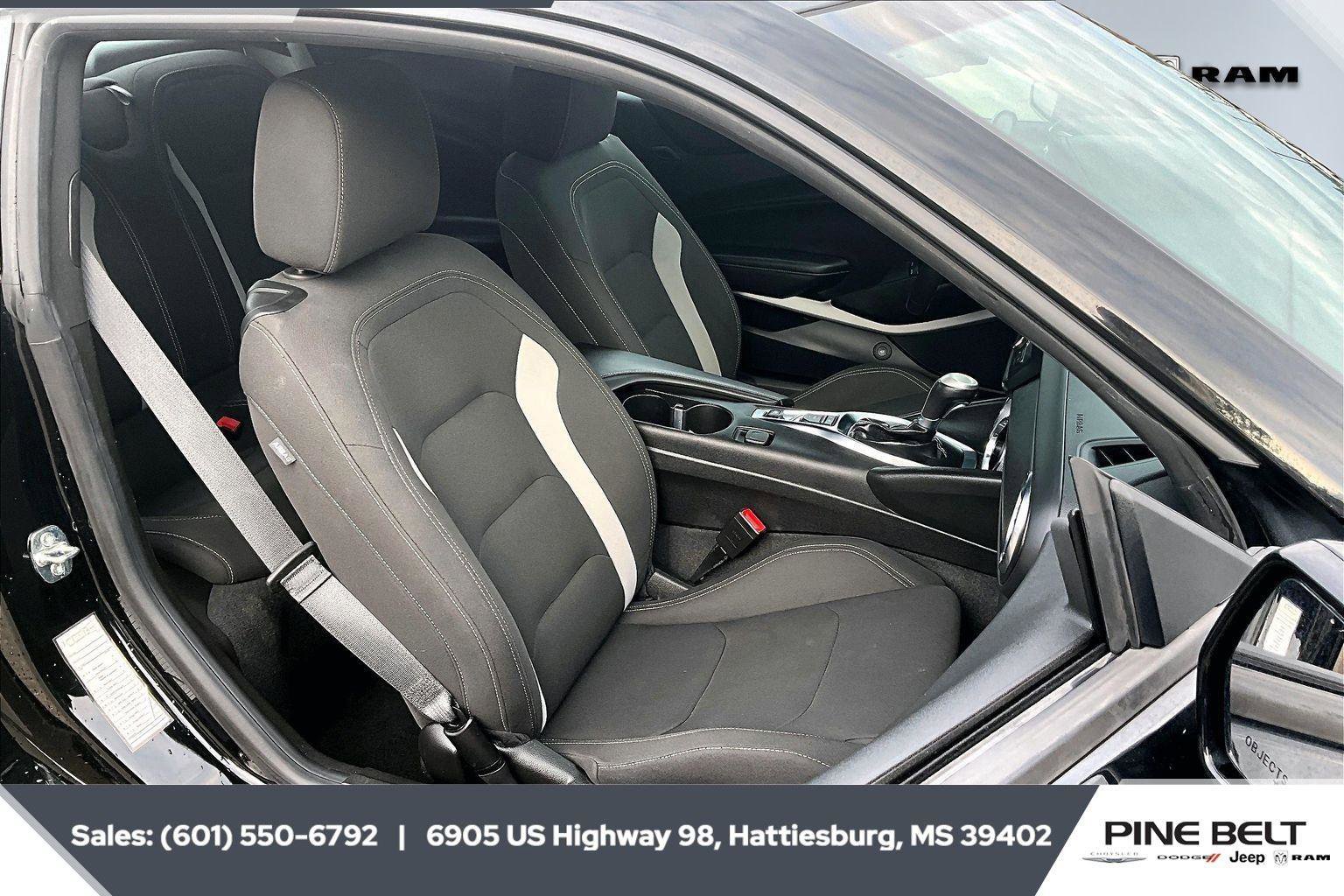 Used 2023 Chevrolet Camaro LT image 7