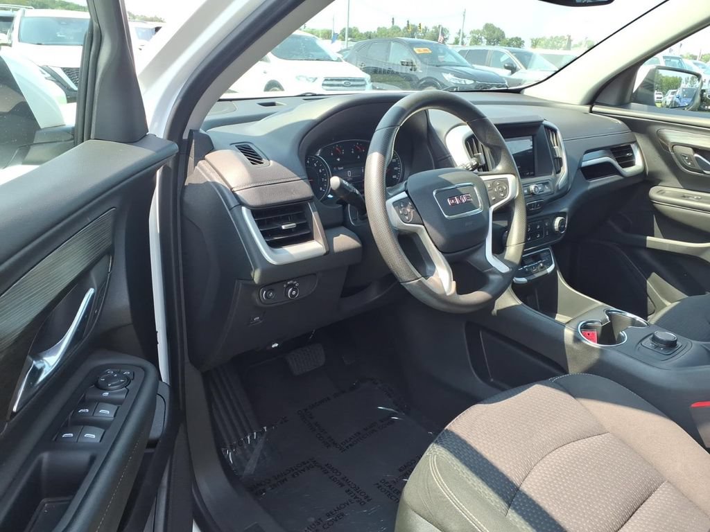 Used 2023 GMC Terrain SLE w/ Fleet Convenience Package AWD/4WD image 10