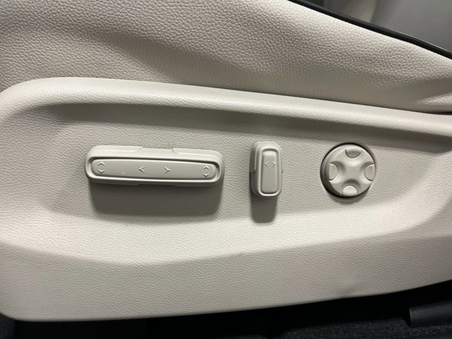 New 2026 Honda Odyssey Touring image 14