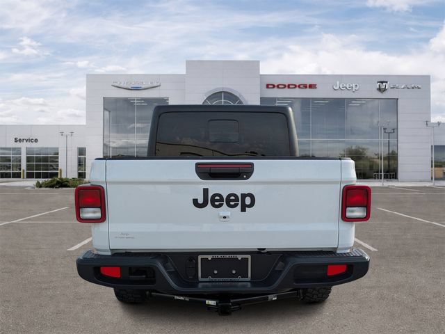 Certified 2023 Jeep Gladiator Sport AWD/4WD image 4