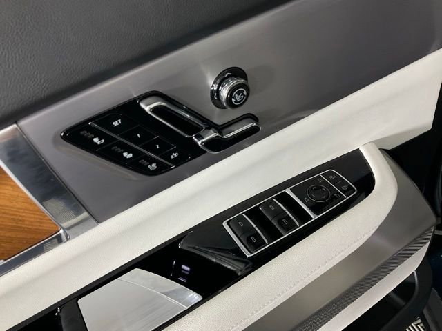 New 2026 Cadillac Vistiq Luxury image 23