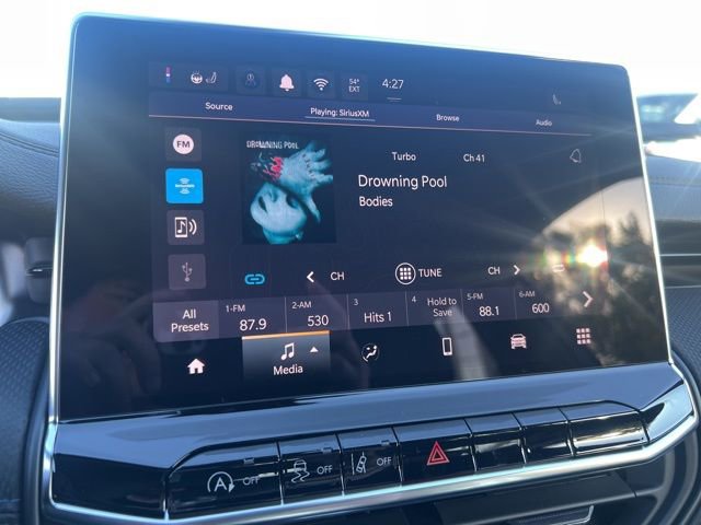 New 2026 Jeep Compass Latitude AWD/4WD image 24