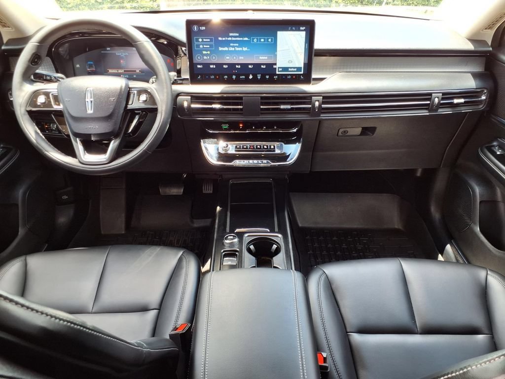 Used 2023 Lincoln Corsair FWD image 9