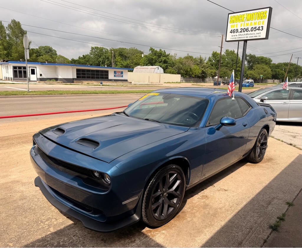Used 2021 Dodge Challenger SXT w/ Blacktop Package RWD image 1