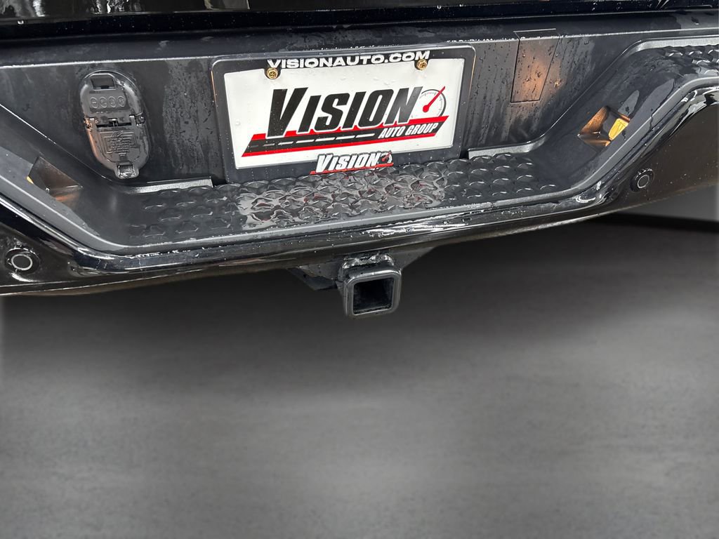 Used 2025 GMC Canyon Elevation image 14