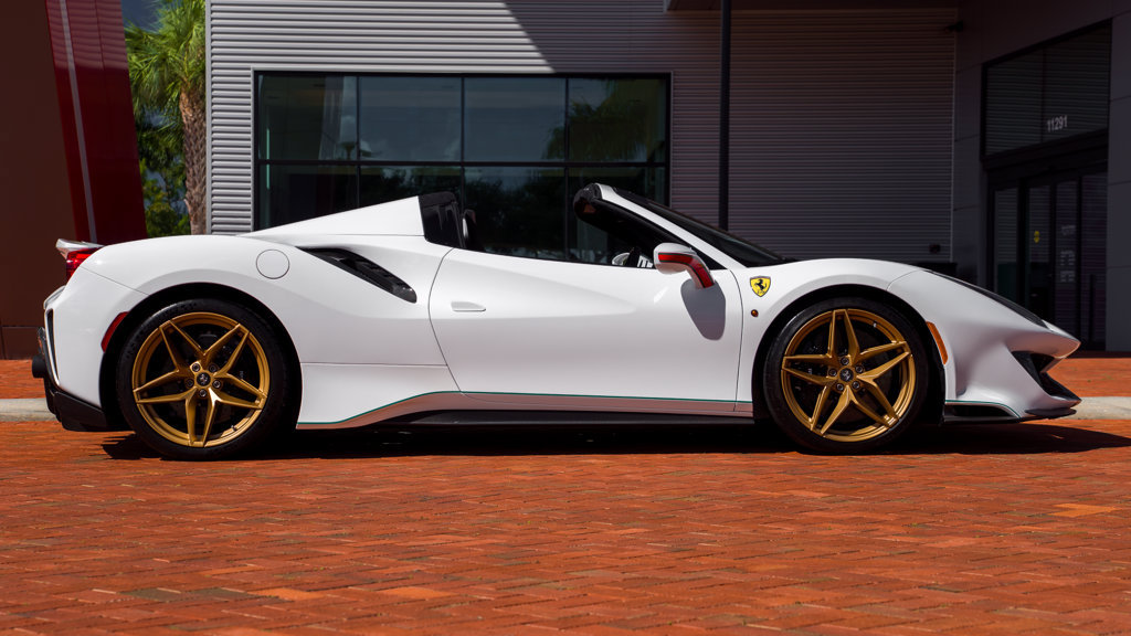 Certified 2020 Ferrari 488 Pista Spider RWD image 10