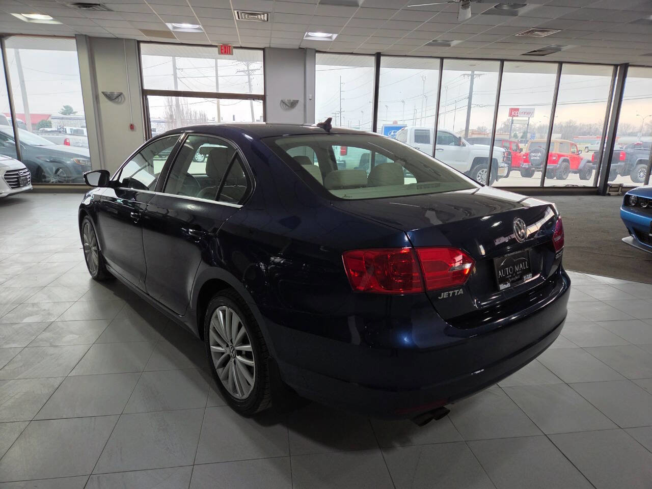 Used 2012 Volkswagen Jetta SEL image 5
