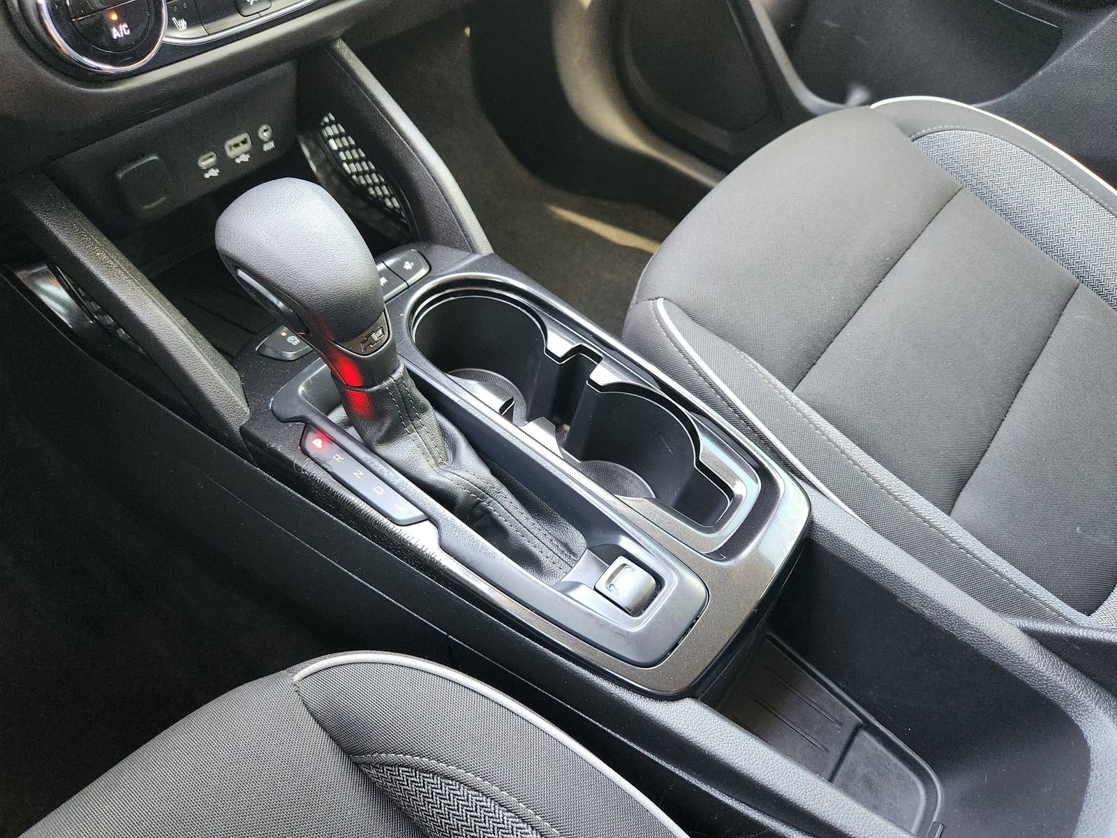 Used 2022 Chevrolet TrailBlazer LT w/ Convenience Package FWD image 28