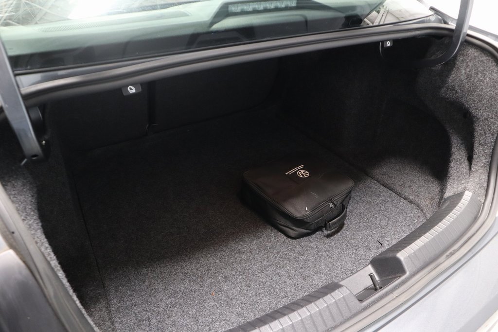 Used 2021 Volkswagen Jetta SE w/ SE Cold Weather Package image 17